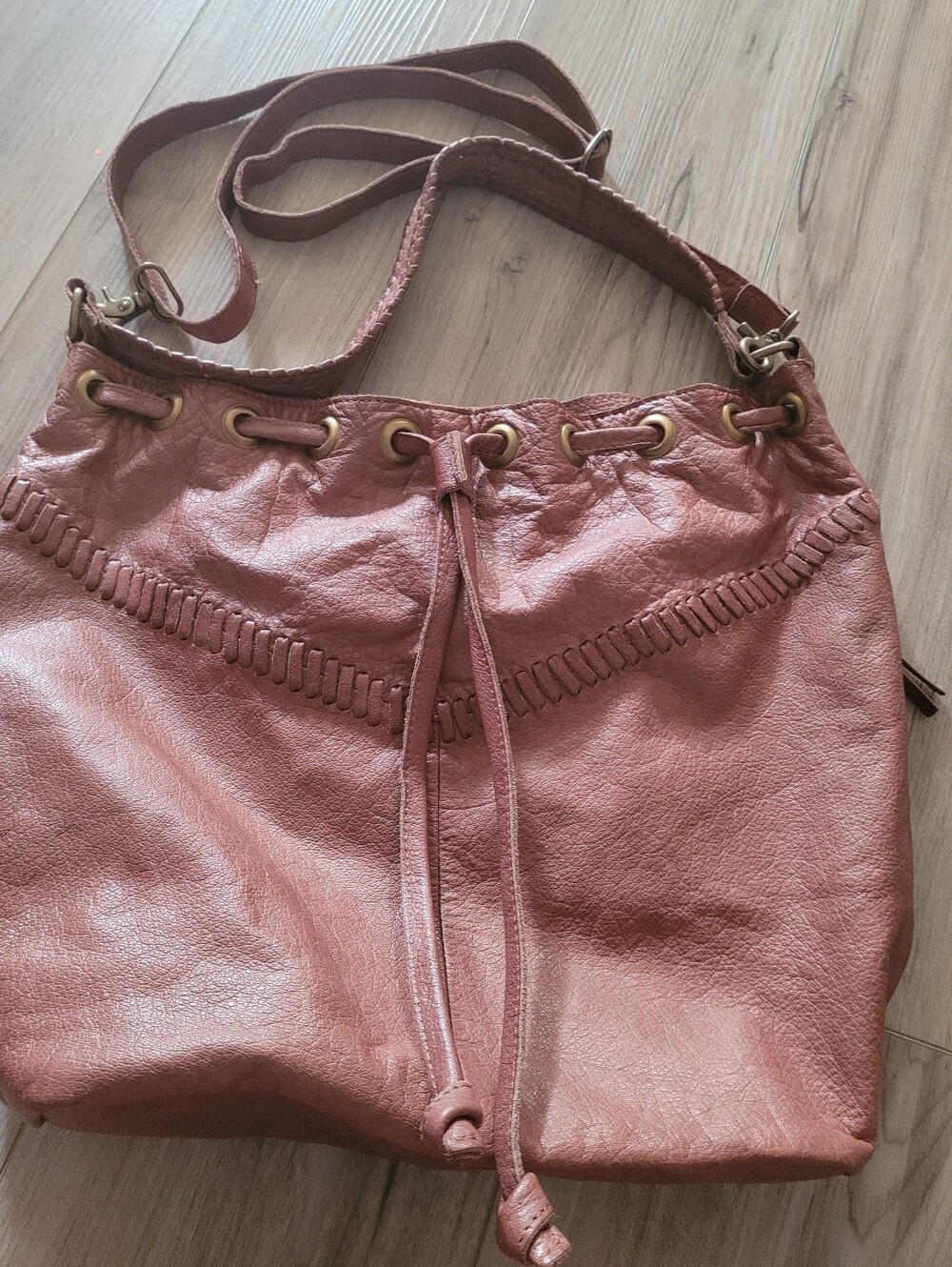 Day and Mood Hobo Bag Leather Brown Preowned.